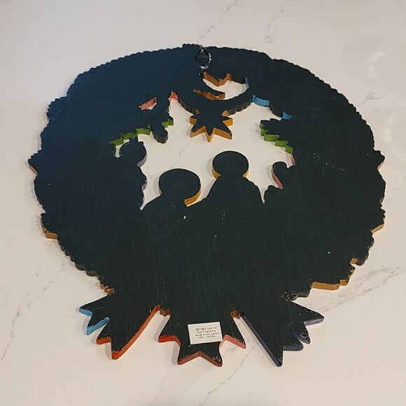 Hand Painted Wooden Nativity Scene Hanging Wreath Vintage - Picture 7 of 10